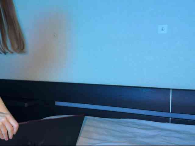 Fantasy_Moonlight webcam