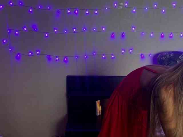 Fantasy_Moonlight webcam