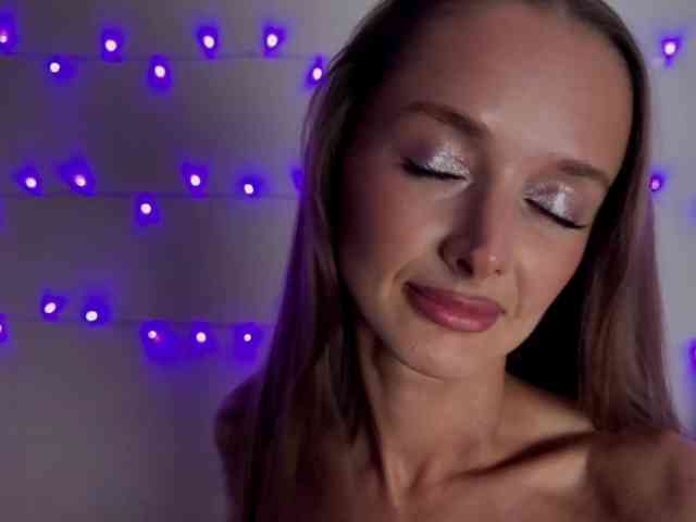 Fantasy_Moonlight webcam