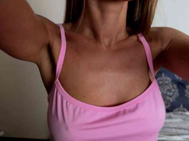 Fantasy_Moonlight webcam