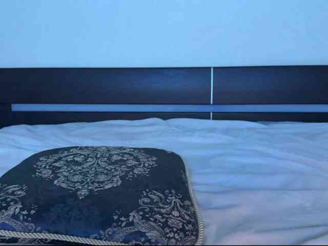 Fantasy_Moonlight webcam