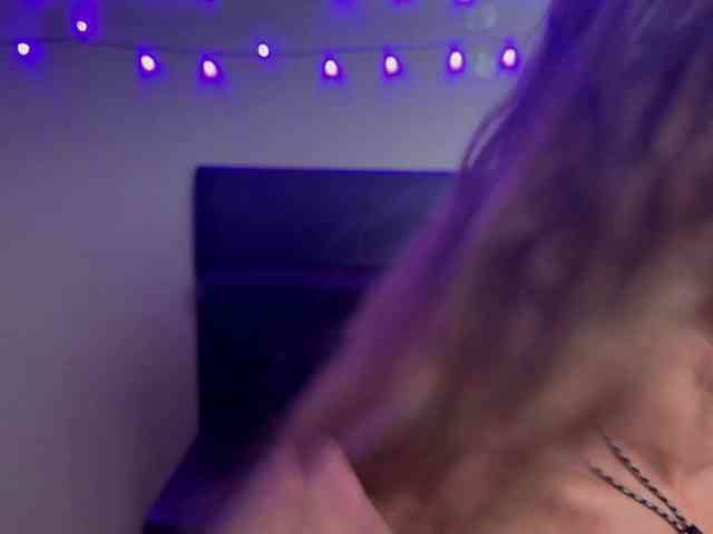 Fantasy_Moonlight webcam