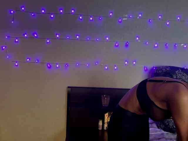 Fantasy_Moonlight webcam