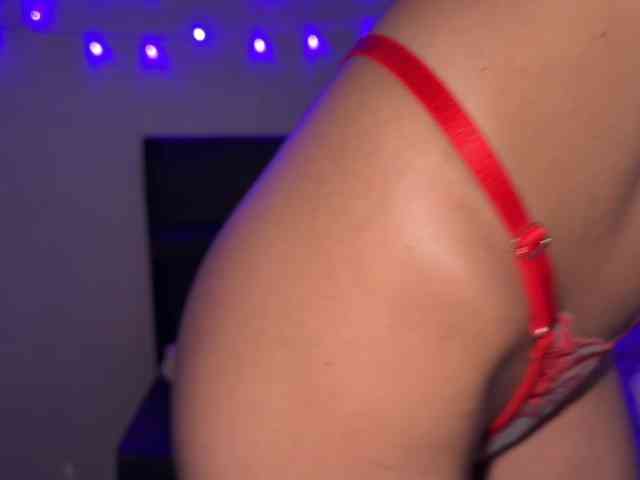 Fantasy_Moonlight webcam