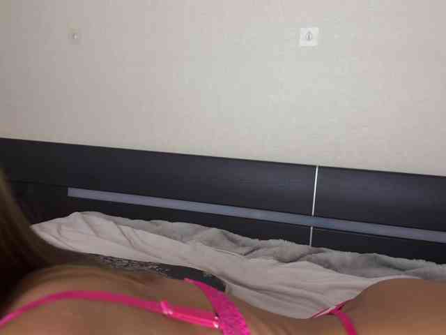 Fantasy_Moonlight webcam