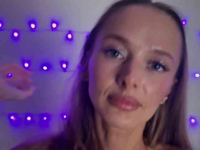 Fantasy_Moonlight webcam