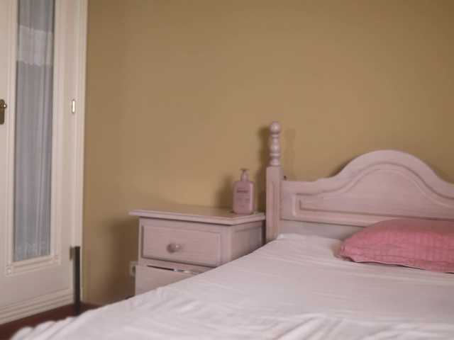 suzysuz's BongaCams show and profile