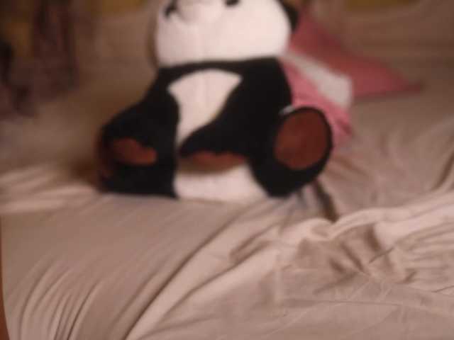 suzysuz's BongaCams show and profile