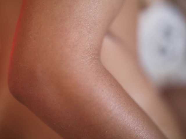 suzysuz's BongaCams show and profile