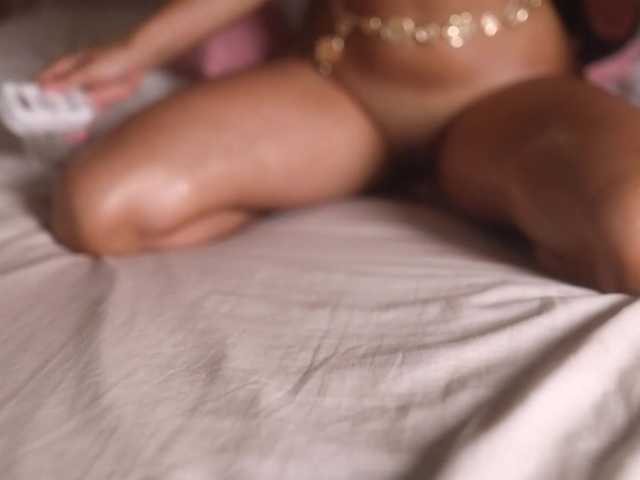 suzysuz's BongaCams show and profile