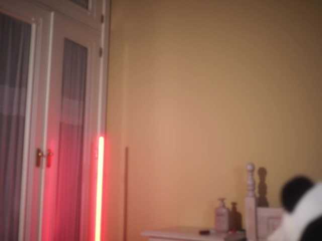 suzysuz's BongaCams show and profile