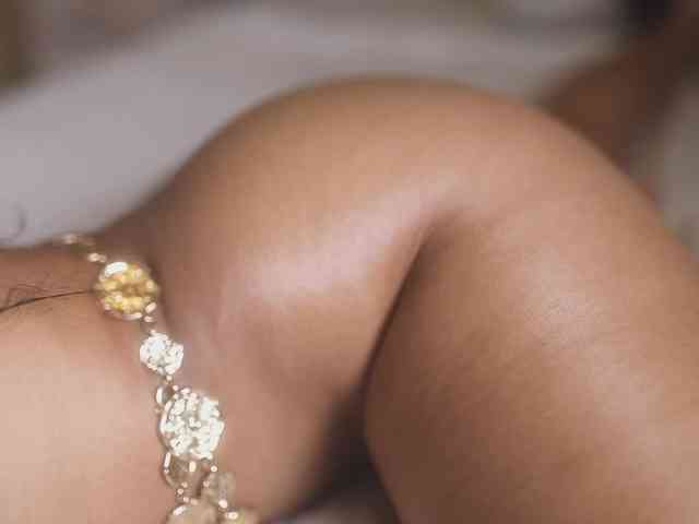 suzysuz Live Webcam on BongaCams