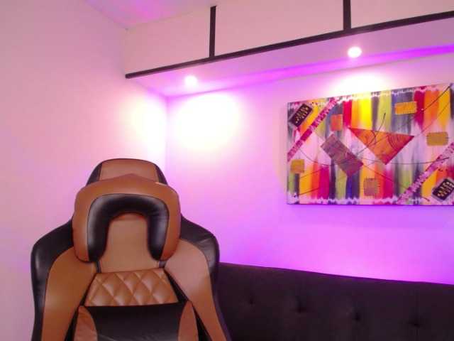 Dakota-Mars's BongaCams show and profile