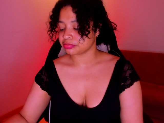 Sex chat gratuit in direct cu Dakota-Mars pe BongaCams