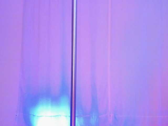 le modèle Dakota-Mars est en webcam porno dans un show sur le site bongacams, il possède les tags suivants: Ebony,Brunette,Shaved