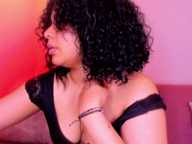 Sex chat gratuit in direct cu Dakota-Mars pe BongaCams