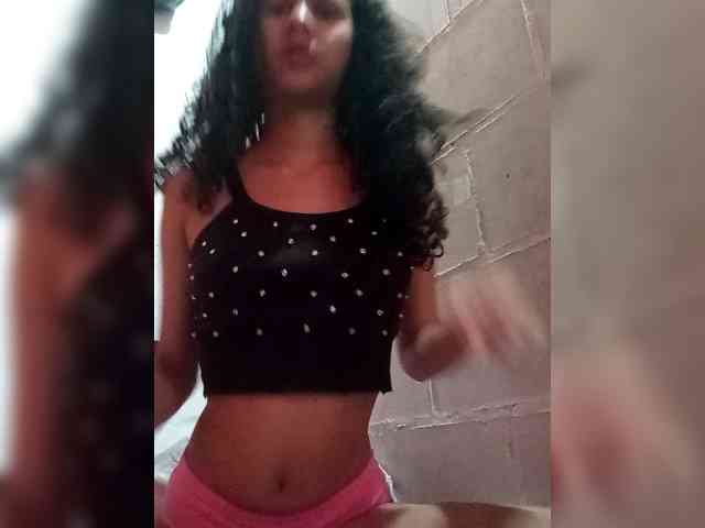 MedusaFoxx webcam