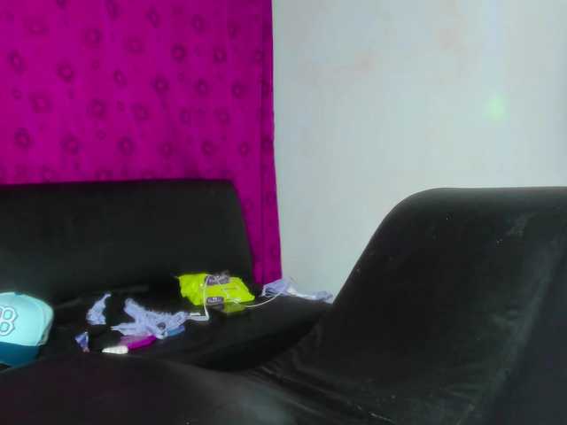 AmazingGroupHot69's BongaCams show and profile