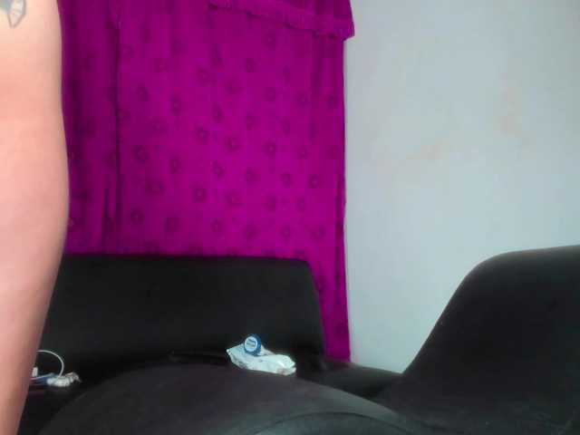 AmazingGroupHot69's BongaCams show and profile