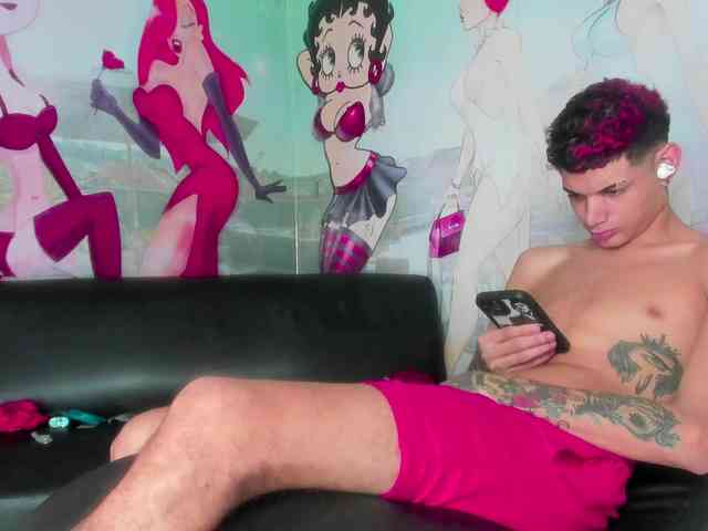 AmazingGroupHot69 webcam