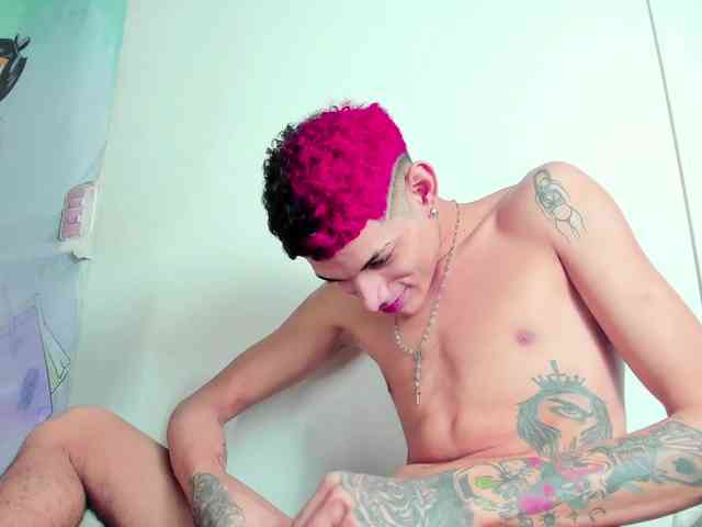 AmazingGroupHot69 webcam