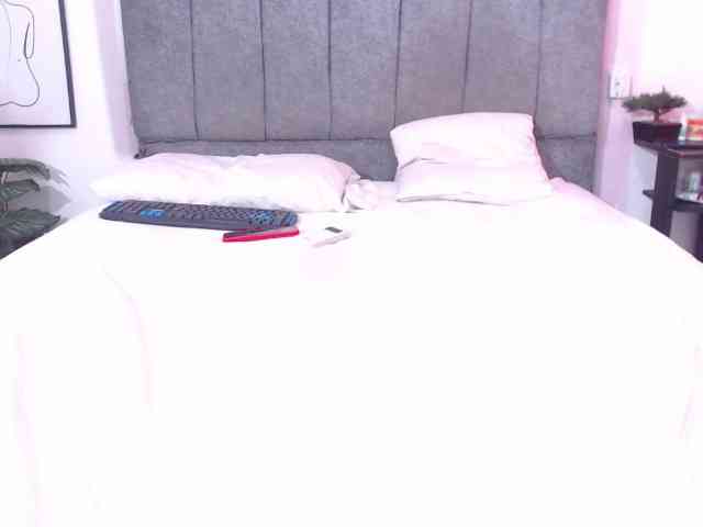 SophieAndAlix webcam