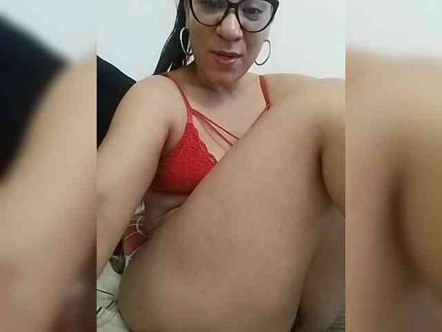 LuanaFranccesca webcam