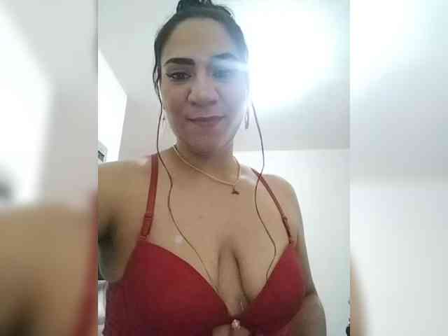 LuanaFranccesca webcam