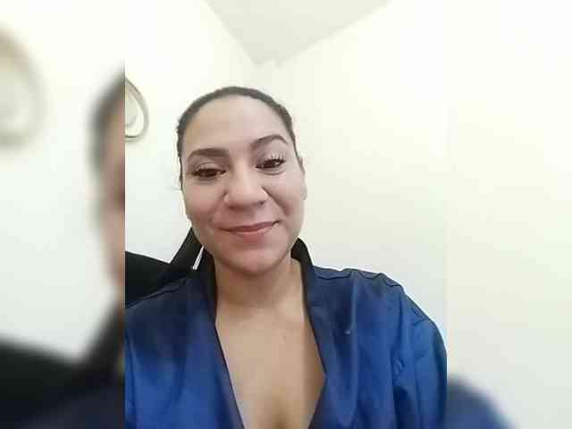 LuanaFranccesca webcam