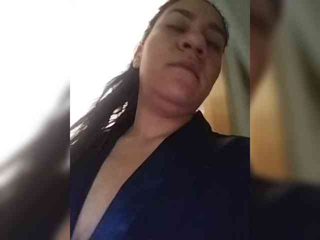 LuanaFranccesca webcam