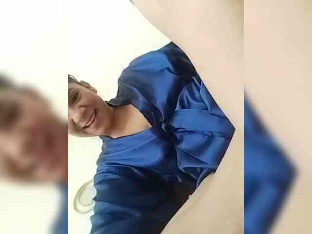 LuanaFranccesca webcam