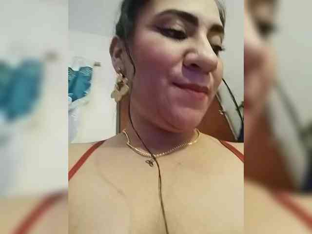 LuanaFranccesca webcam