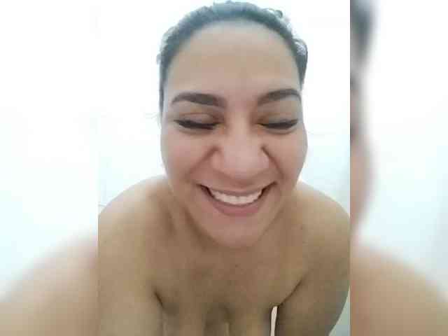 LuanaFranccesca webcam