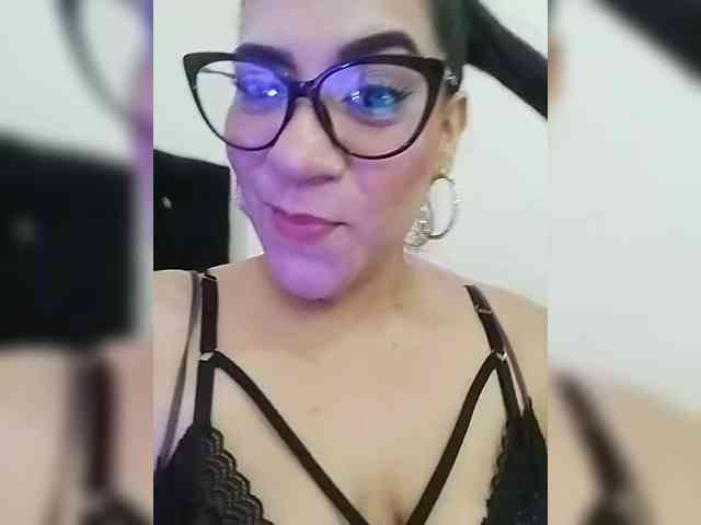 LuanaFranccesca webcam