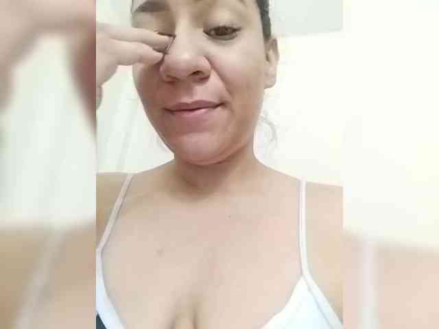 LuanaFranccesca webcam