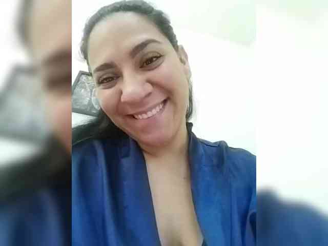 LuanaFranccesca webcam