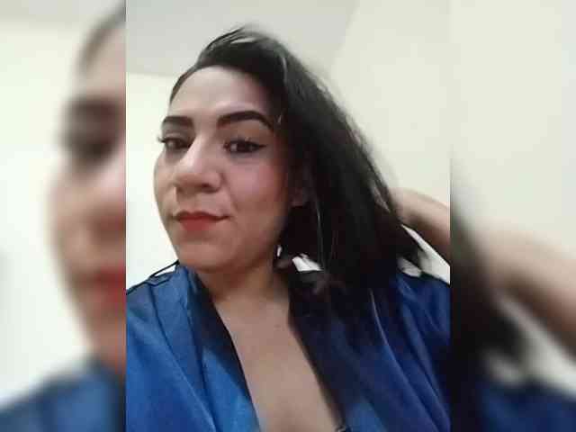 LuanaFranccesca webcam