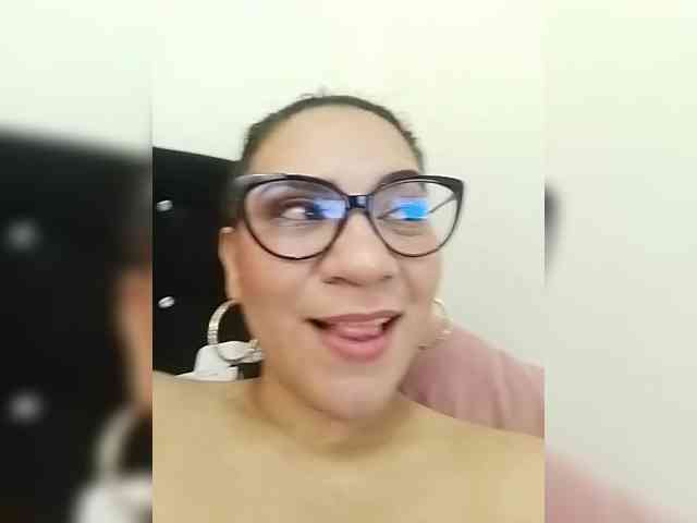 LuanaFranccesca webcam
