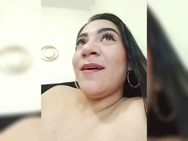 LuanaFranccesca webcam