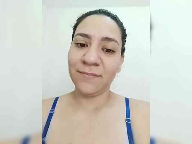 LuanaFranccesca webcam