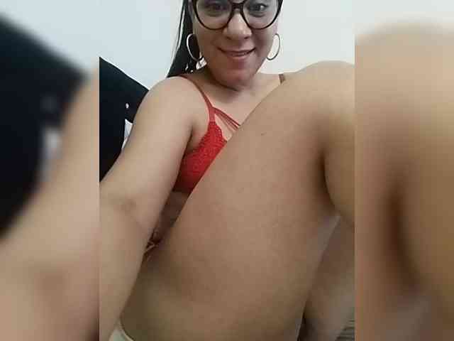 LuanaFranccesca webcam
