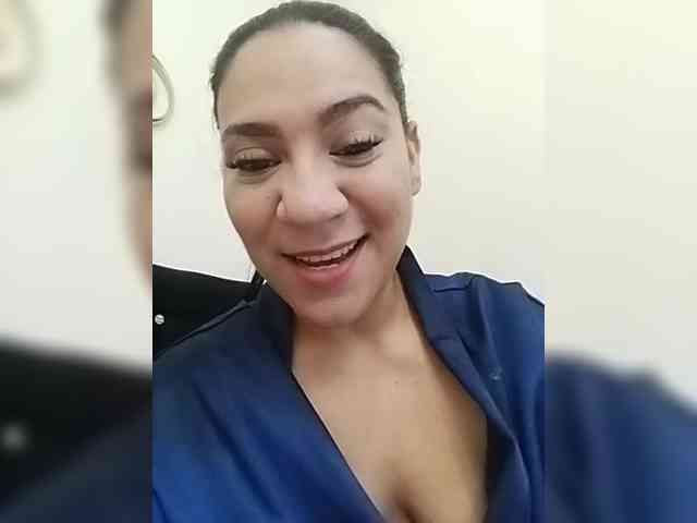 LuanaFranccesca webcam