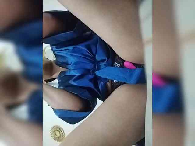 LuanaFranccesca webcam