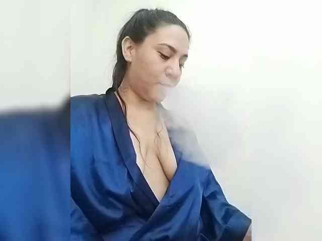 LuanaFranccesca webcam