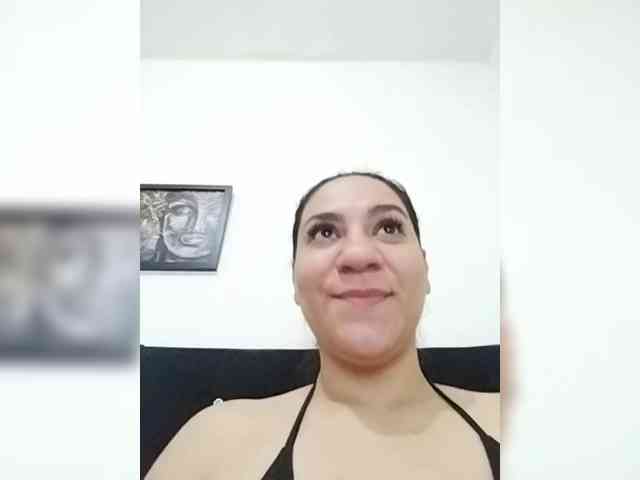 LuanaFranccesca webcam