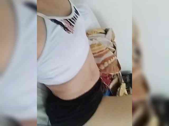LuanaFranccesca webcam