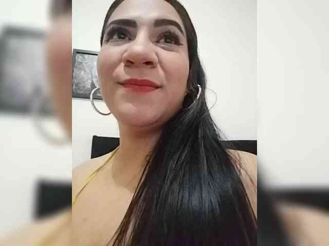 LuanaFranccesca Live Webcam on BongaCams