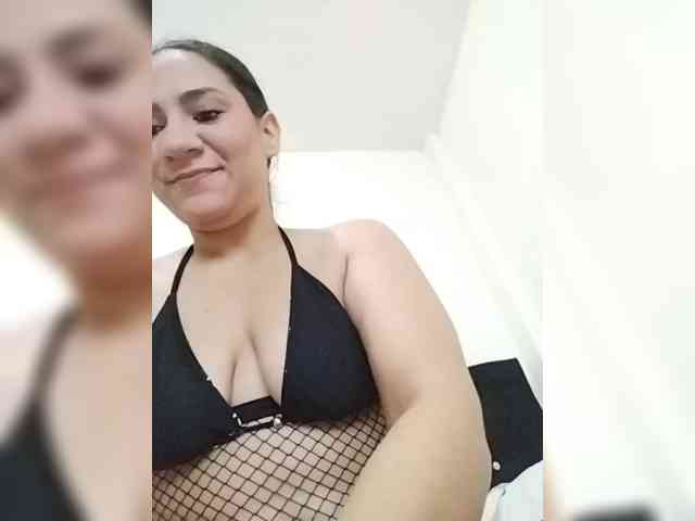 LuanaFranccesca webcam