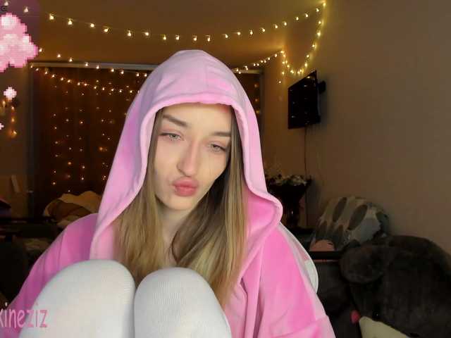 Polikinesis's BongaCams show and profile