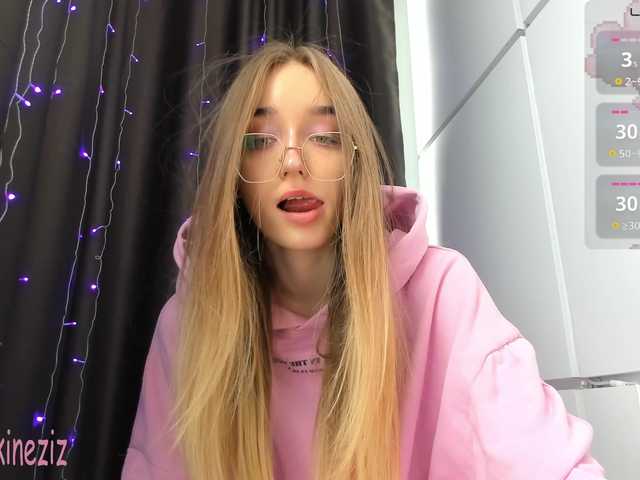 Polikinesis's BongaCams show and profile